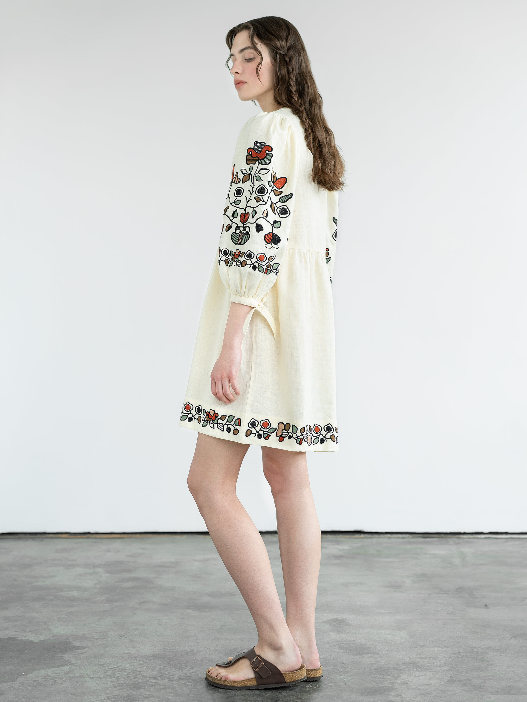 Лляна сукня з вишивкою «Zadorozhniy Dress» в Україні
