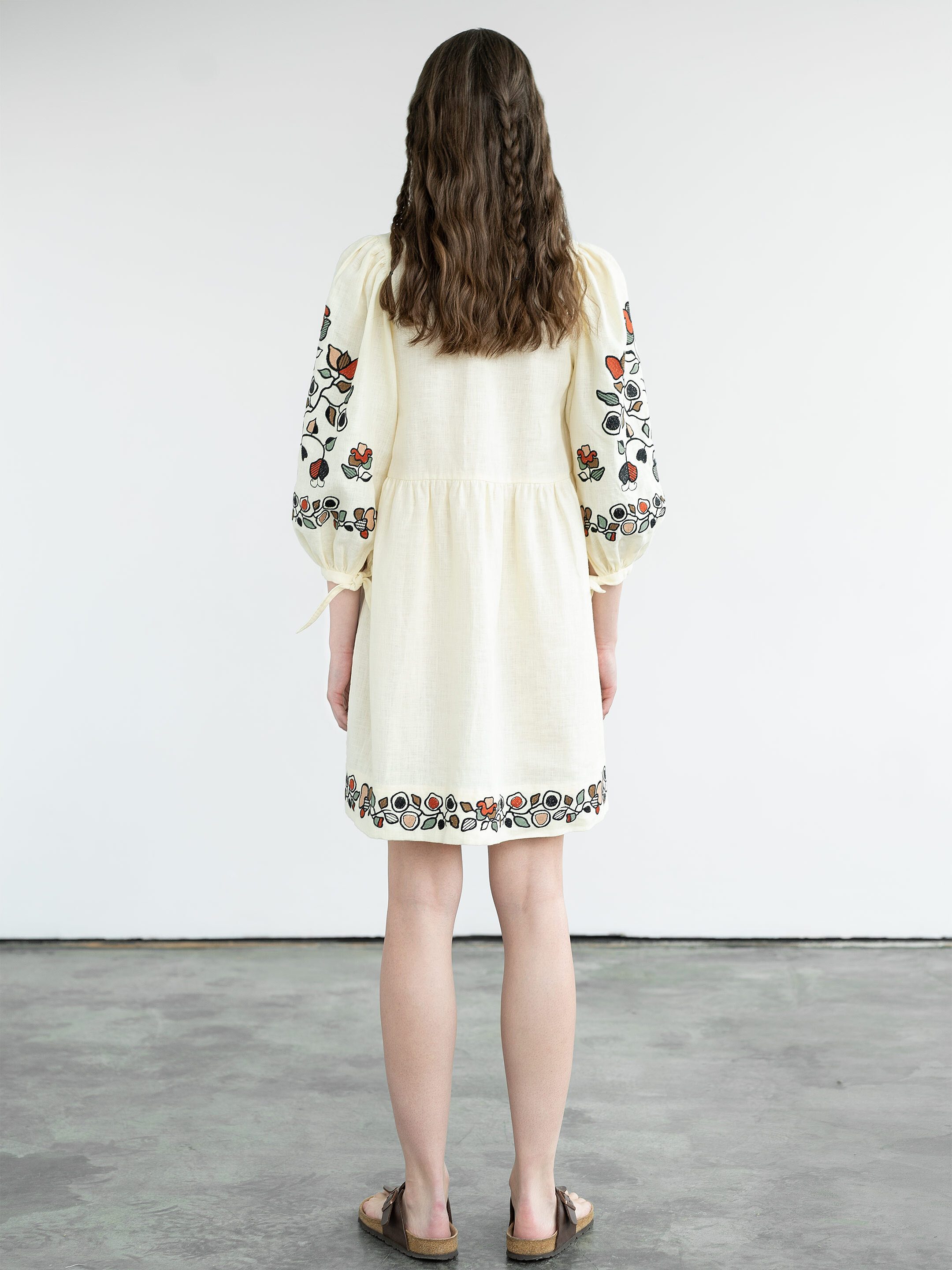 Лляна сукня з вишивкою «Zadorozhniy Dress» фото