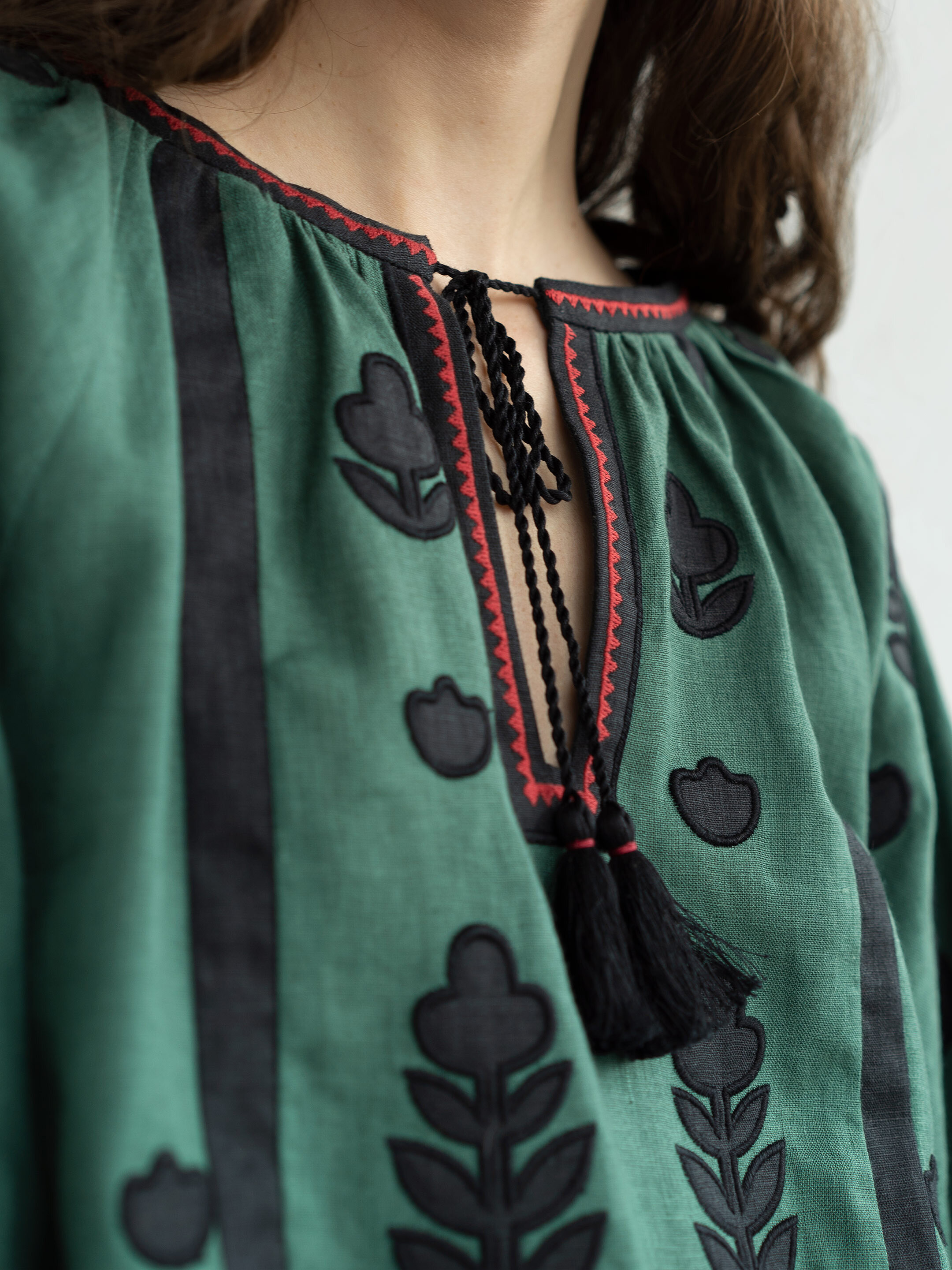Зелена лляна вишиванка «Korchynskyi Green» недорого
