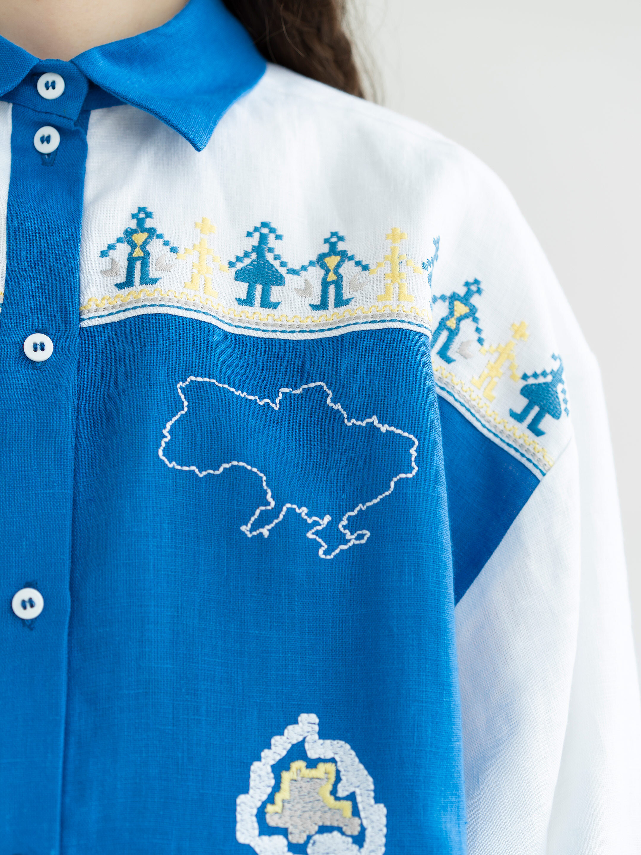 Лляна сорочка з вишитими містами-героями «Сміливість» недорого